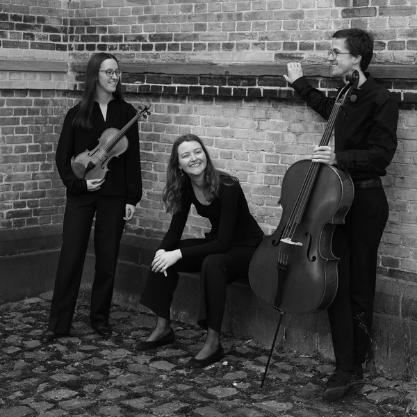 Trio Fantasma