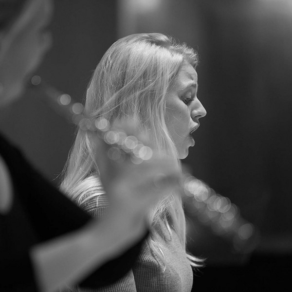 Picture of singer